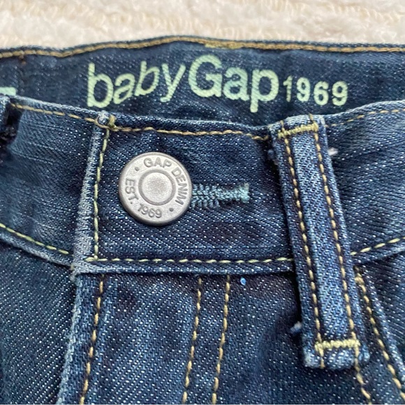 NWOT Gap toddler skinny jeans - Picture 2 of 8